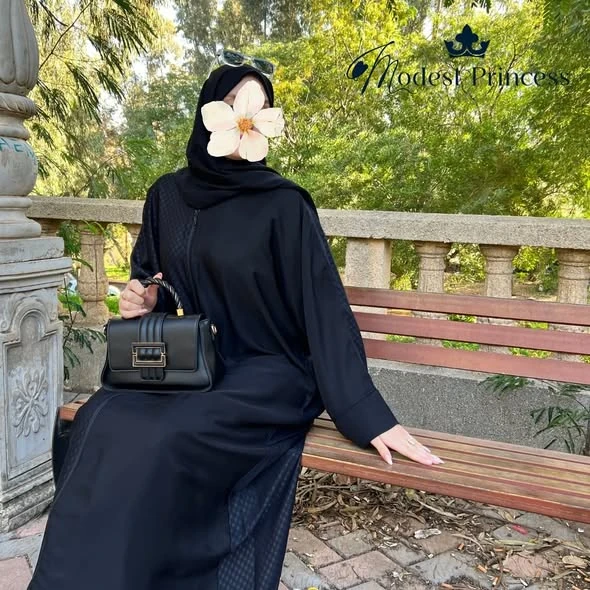 صورة إضافية لعباية أنيقة